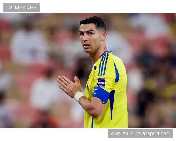 C罗发布“神秘动作照”引爆话题：他到底在暗示什么？