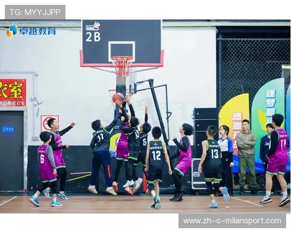 “青春在路上”青少年篮球梦想公益行在成都开启，成都市青少年篮球队